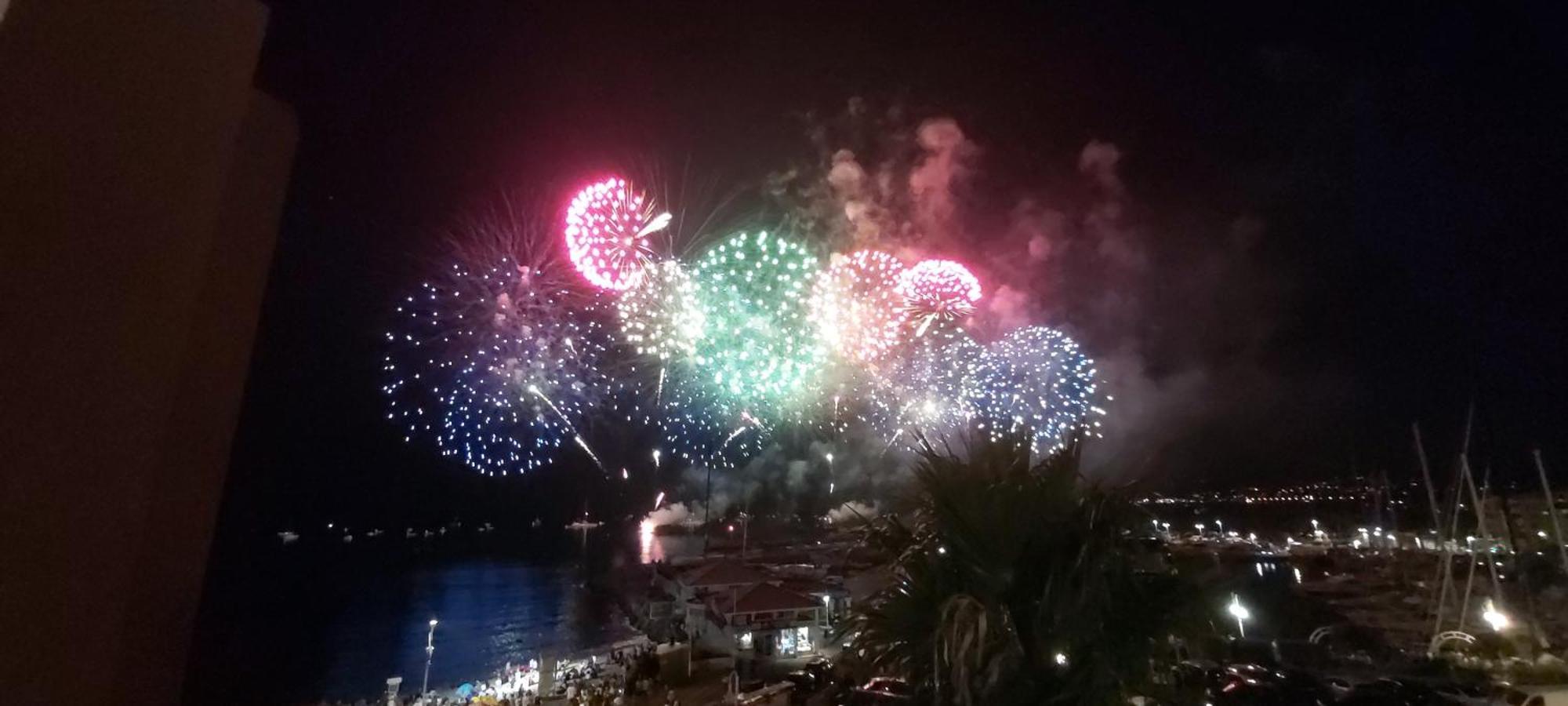 Sublime Vue Mer,parking,wifi Appartement *